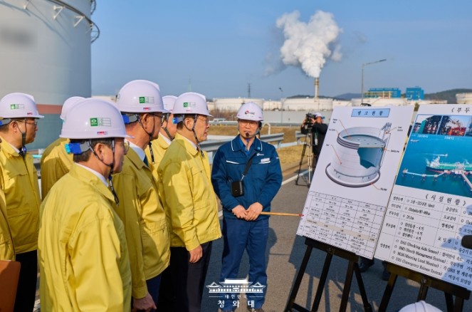 이재명 대통령, 석유공사 비축기지 현...