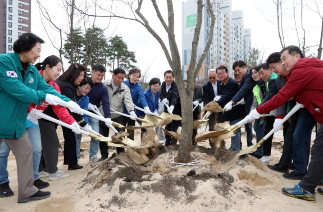 수원특례시의회, 제81회 식목일 기념...