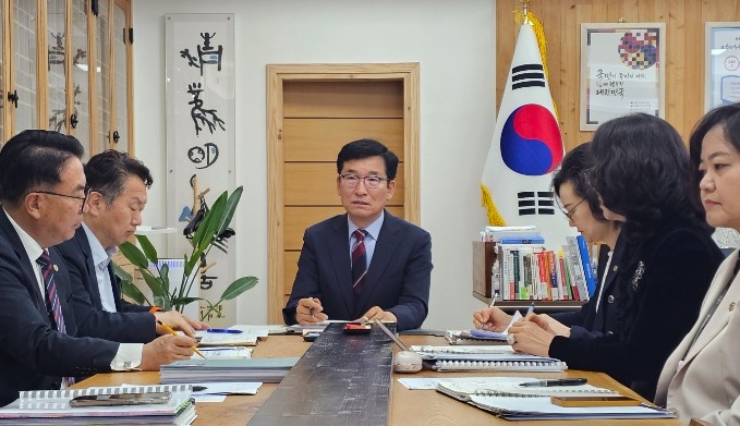 윤건영 교육감, 교육활동 보호를 위한...