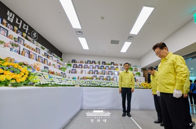 이재명 대통령, 무안국제공항 유해수습...