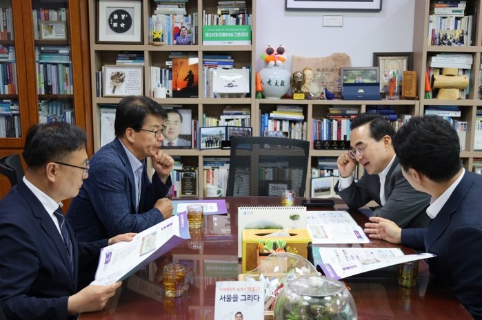 문진석 의원, 기획예산처 박홍근 장관...
