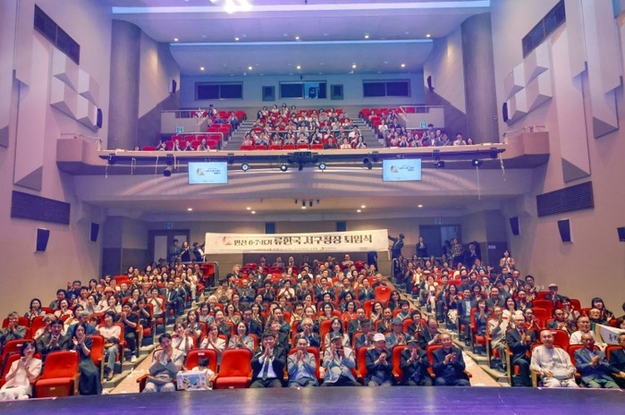 서구 최초 3선 연임, 12년간 구민...