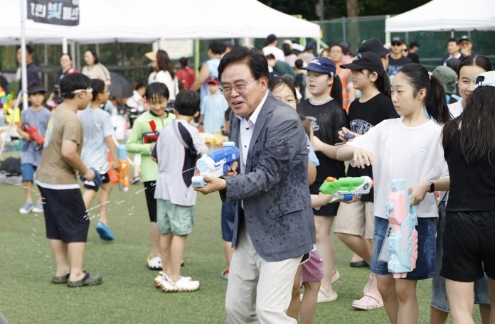 강서구 ‘축구장이 물놀이터로’ 강서 ...