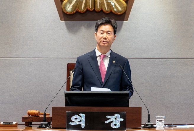 제10대 강남구의회 전반기 의장 ‧ ...
