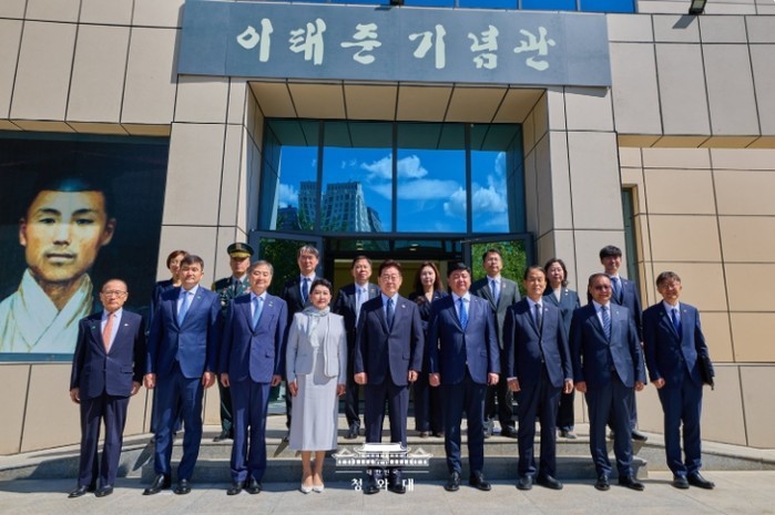 이 대통령 "이태준 열사 숭...