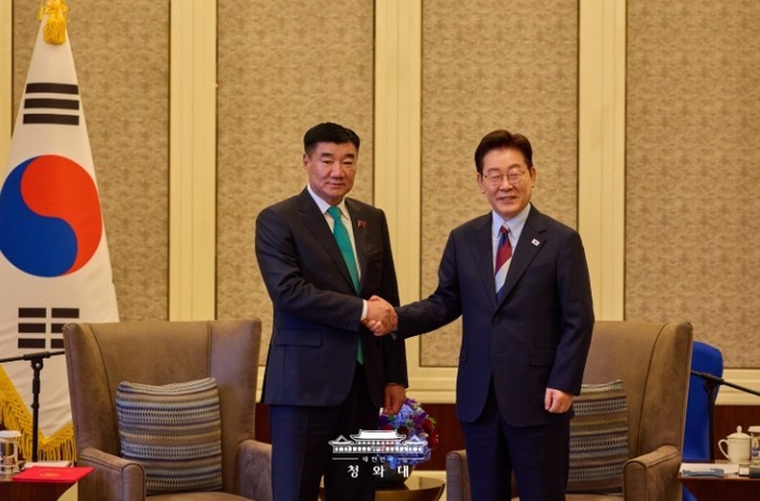 이 대통령, 몽골 국회의장·총리 연쇄...