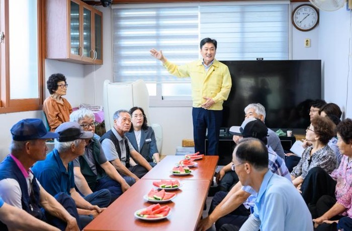 남해군, 폭염 대응 무더위쉼터 방문 ...
