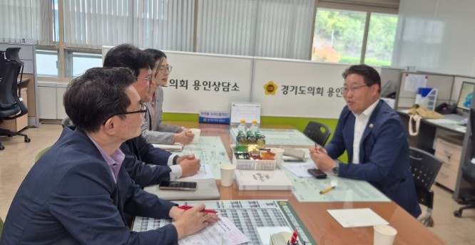 경기도의회 김성태 의원, 딸기 우량묘...