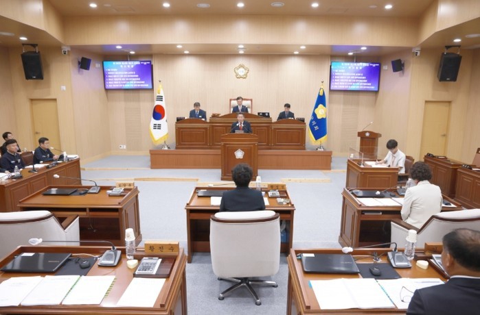 청송군의회, 제292회 임시회 마무리...